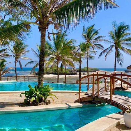 Lily Palm Resort Ватаму Екстериор снимка