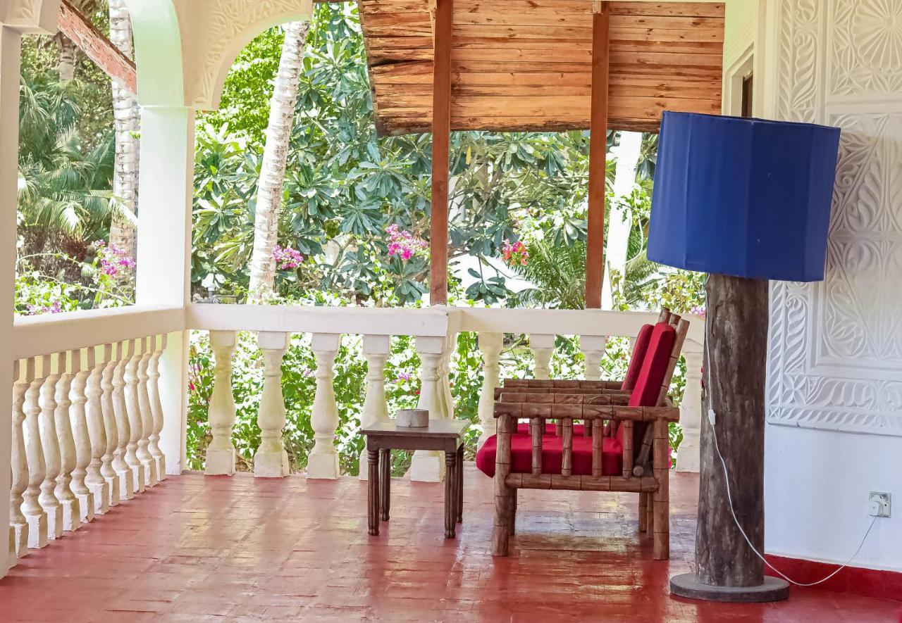 Lily Palm Resort Ватаму Екстериор снимка