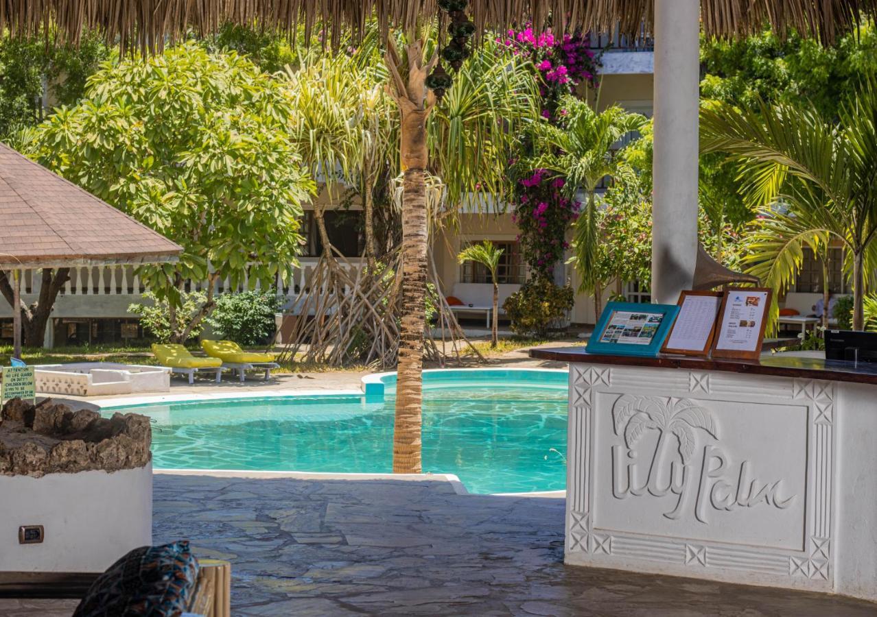 Lily Palm Resort Ватаму Екстериор снимка