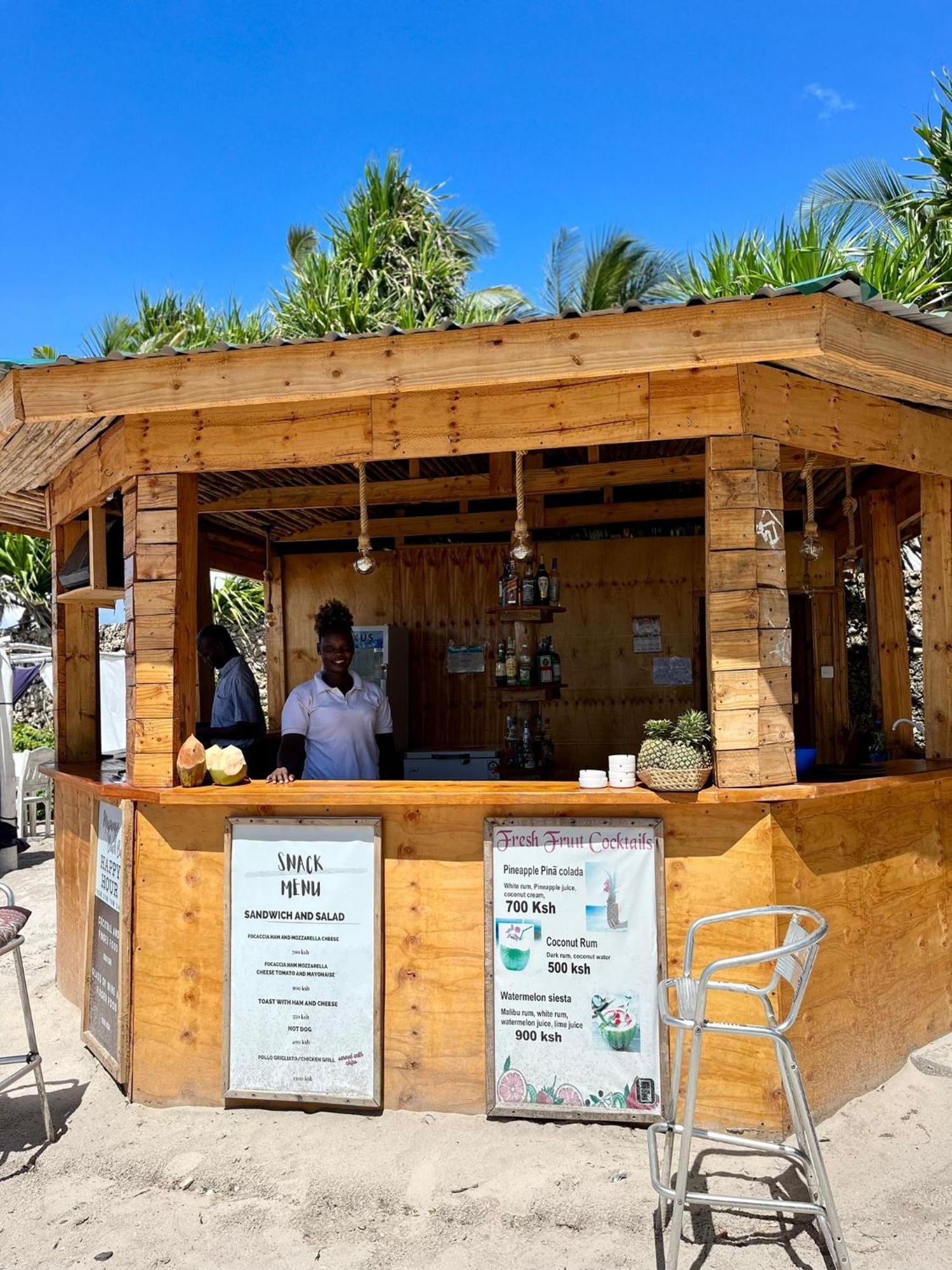 Lily Palm Resort Ватаму Екстериор снимка
