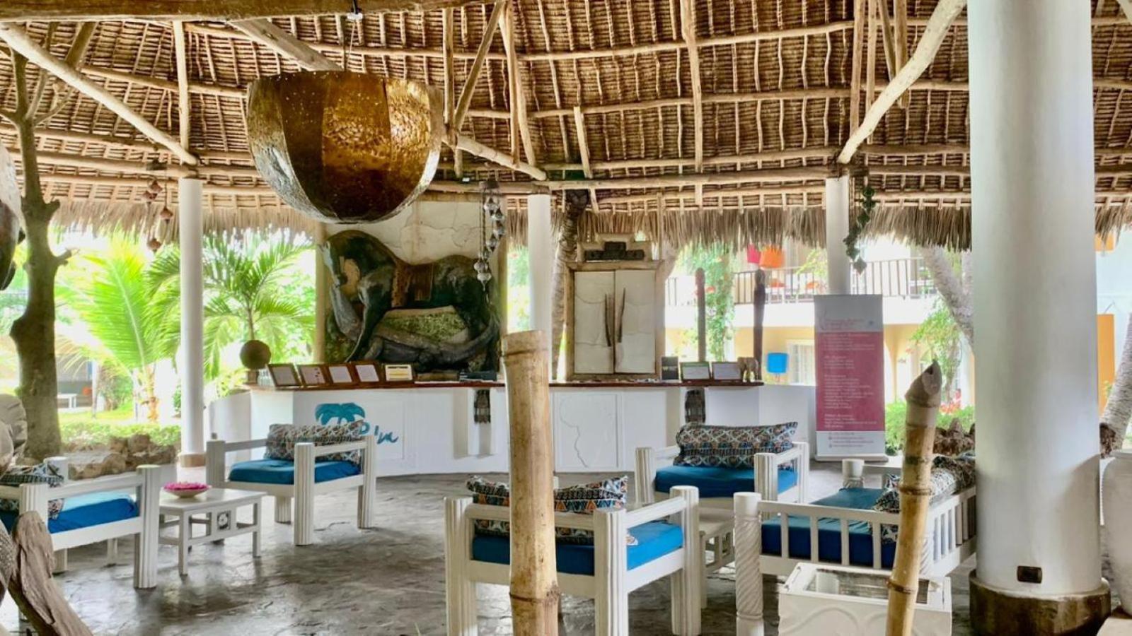 Lily Palm Resort Ватаму Екстериор снимка