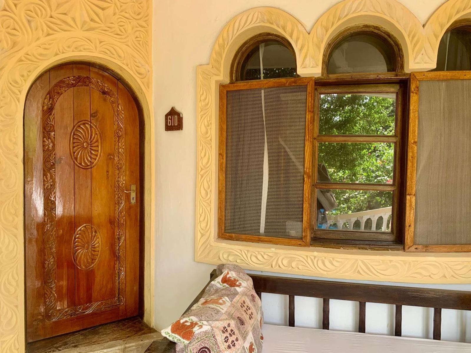 Lily Palm Resort Ватаму Екстериор снимка